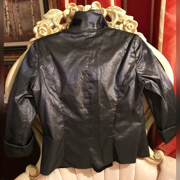 🔴🔴SOLD🔴🔴 Classy & Professional Lady!! - Picture 3 of 3